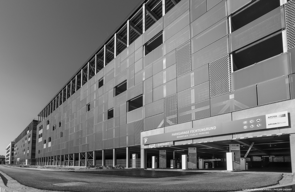 AIF Capital eröffnet nachhaltiges Parkhaus