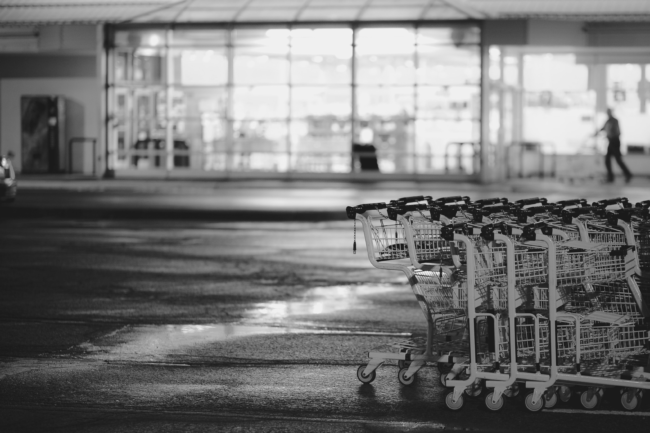 clark-young-ueZXMrZFFKQ-unsplash
